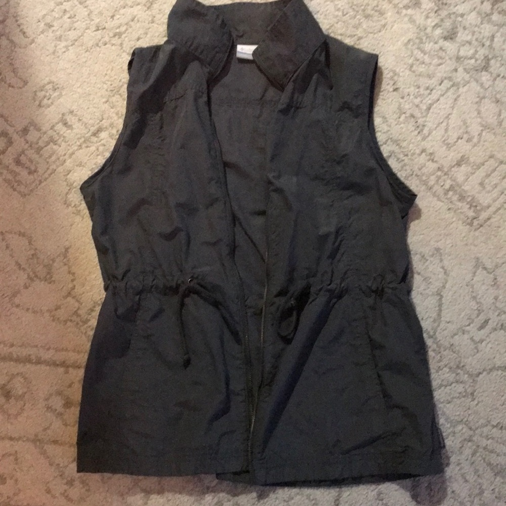 Columbia vest